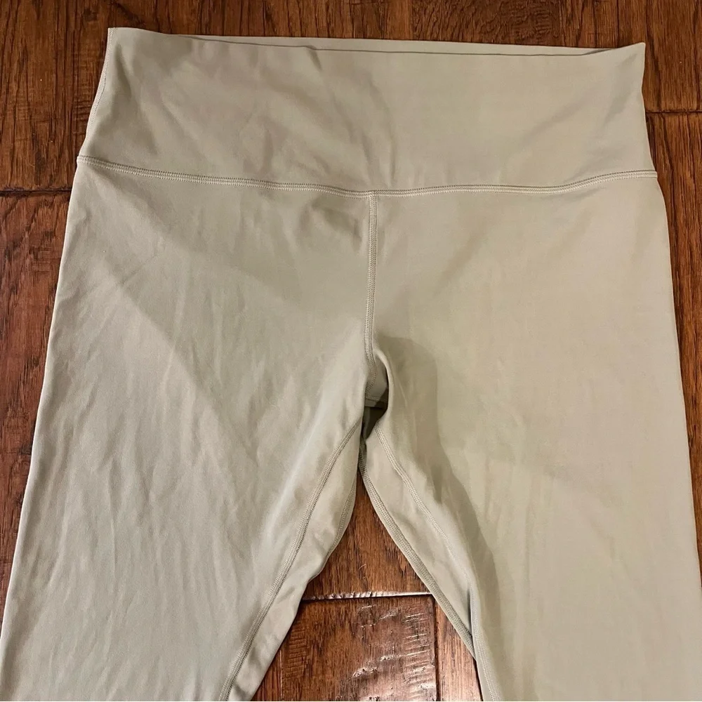 Lululemon Align 25 in. Leggings Soft Sage Color Size Women's 18